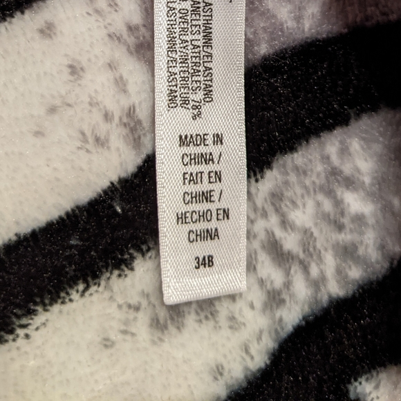 💓Victoria's Secret VSX sports bra 34B💓 - Picture 5 of 5